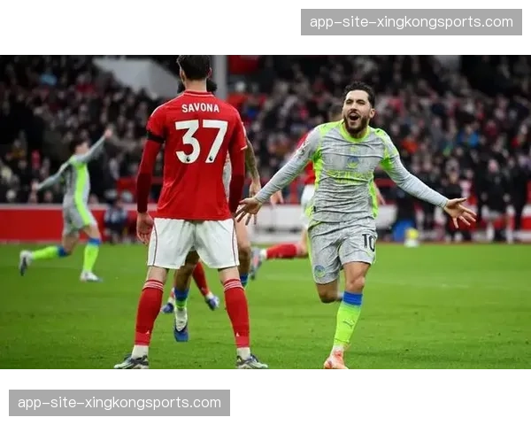 谢尔基直塞助攻显视野 曼城中场新核渐露锋芒